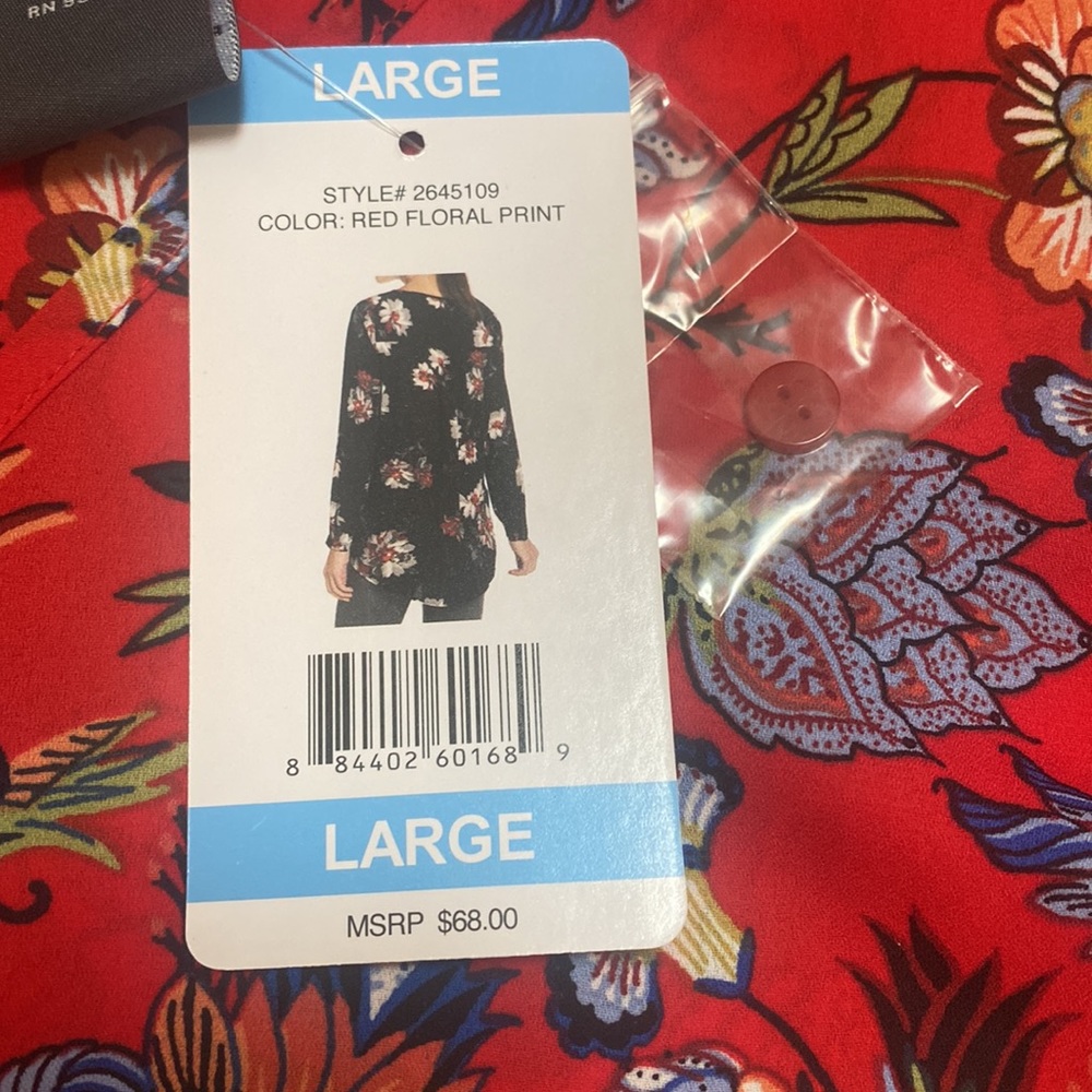 NWT Chelsea & Theodore Womens L Red Floral Print Blouse. Long sleeve. scoop - Picture 9 of 11